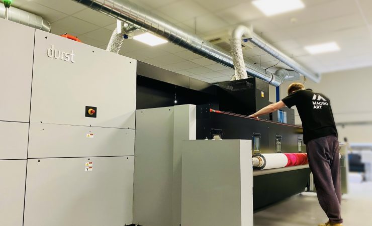 MacroArt installs first UK Durst iSub at production hub