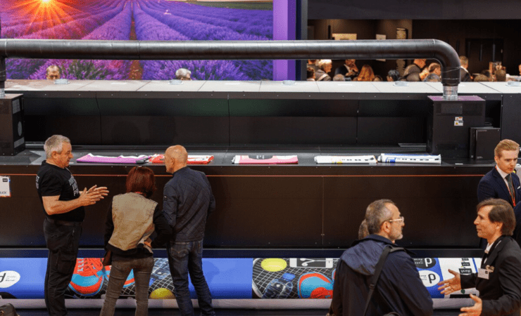 Durst printer gains ground in soft signage Durst printer gains ground in soft signage