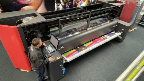 CMYUK shines spotlight on EFI textile printers