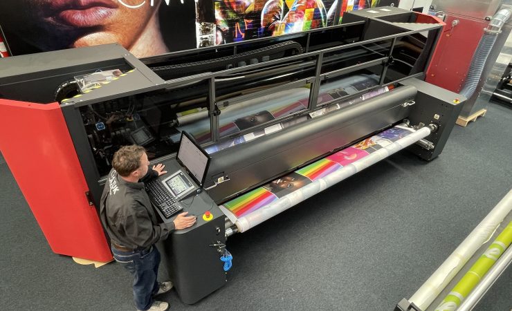 CMYUK shines spotlight on EFI textile printers