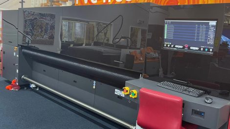 CMYUK unveils latest Vutek